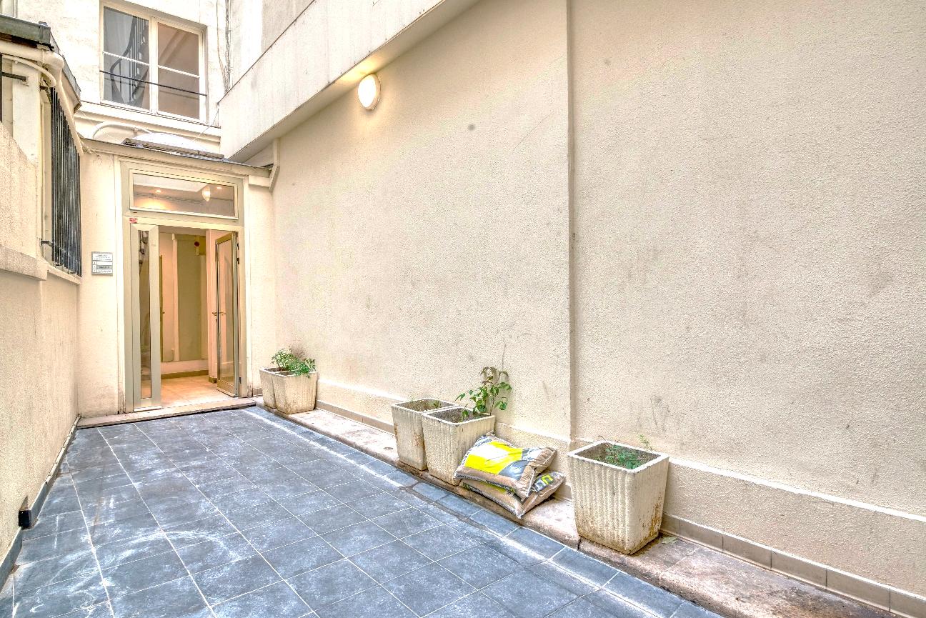 Bureau Paris 75m² Location bureau Paris OLBUR2422060 1